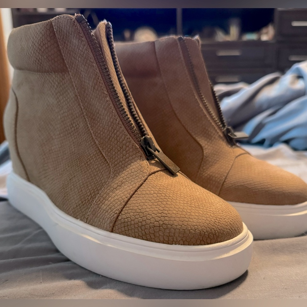 Size 8 Mix no 6 Wedge Heel Tan Color